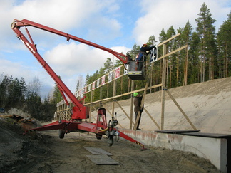 150 m taulunumeroinnin asennuksesta vatasi porukka Aarre Karja, Hannu Järvinen, Ari Soini, Juhani Pessinen, Hannu Makkonen ja Teuvo honkamäki.